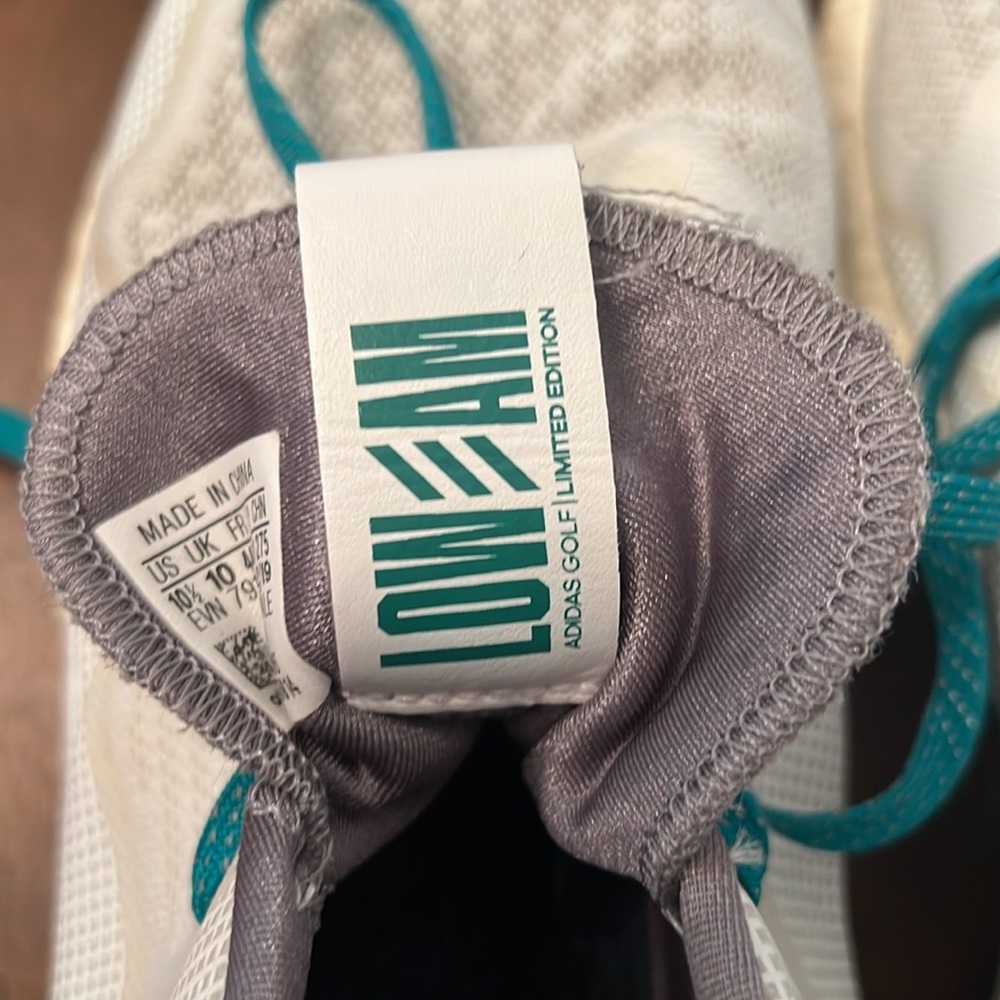 LOW AM ADIDAS GOLF LIMITED EDITION SIZE 10.5